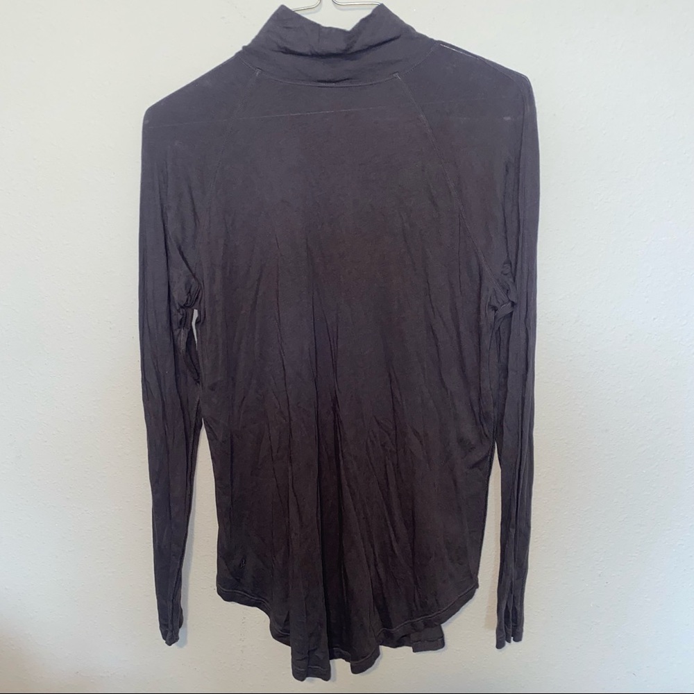 Lululemon Charcoal Gray long-sleeve Size 4-6  Small